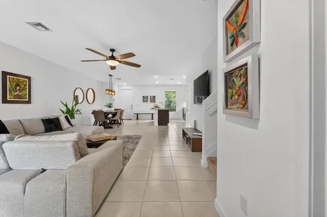 527 NW 17th Street Fort Lauderdale FL 33311