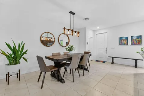 527 NW 17th Street Fort Lauderdale FL 33311