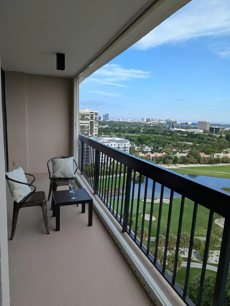 2425 Presidential Way West Palm Beach FL 33401
