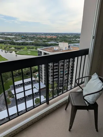 2425 Presidential Way West Palm Beach FL 33401