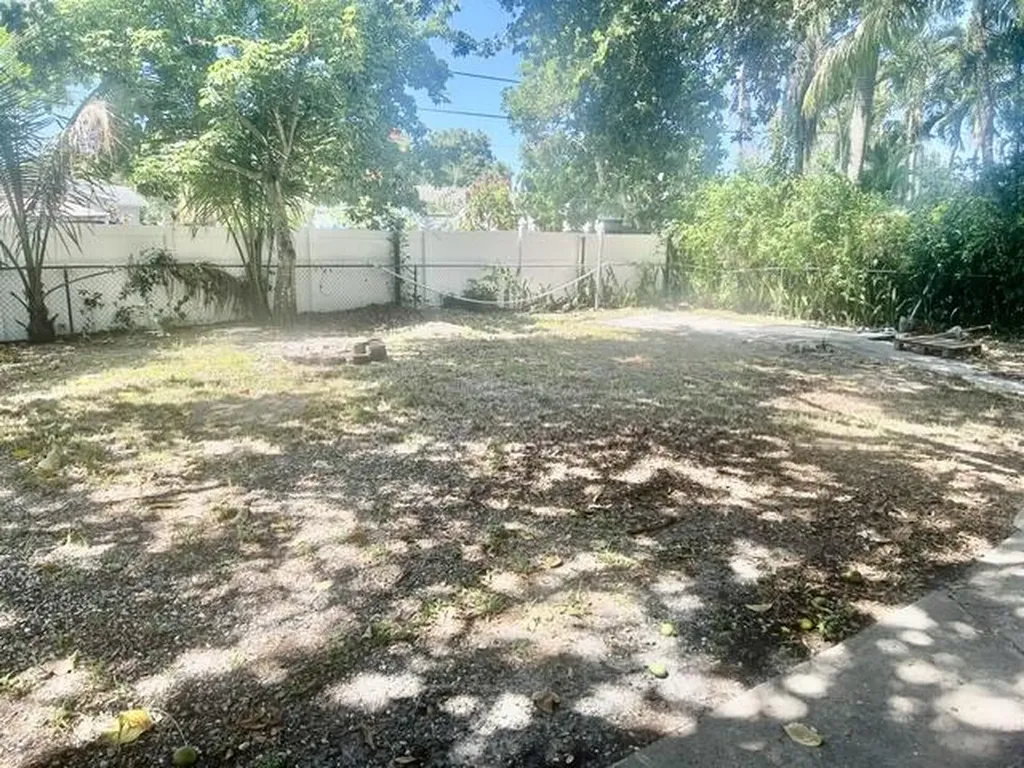 4122 Bougainvillea Street West Palm Beach FL 33406