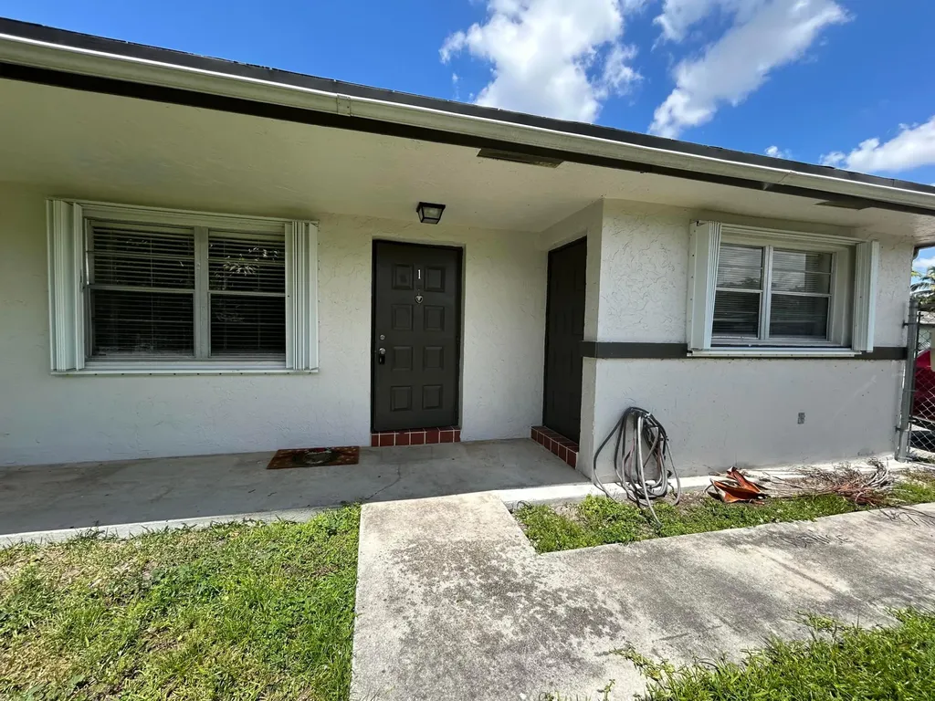 6140 SW 41st Court Davie FL 33314