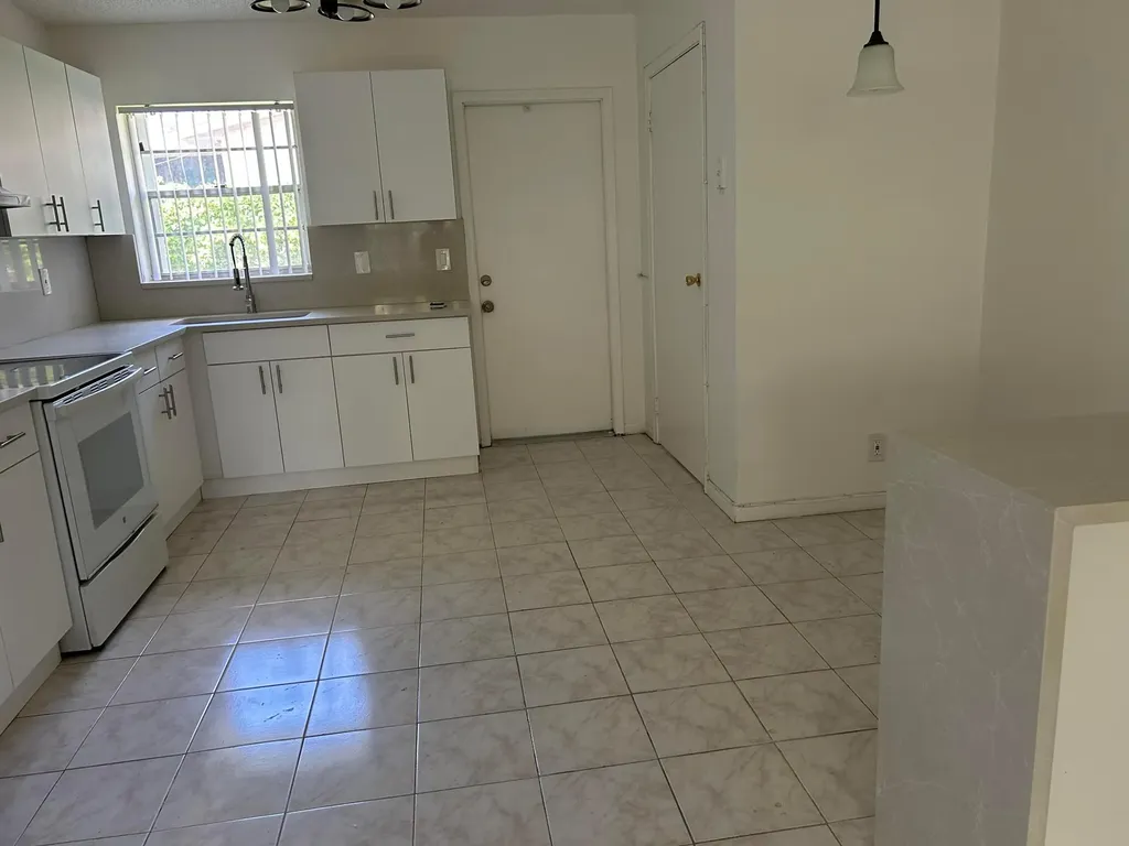 6140 SW 41st Court Davie FL 33314