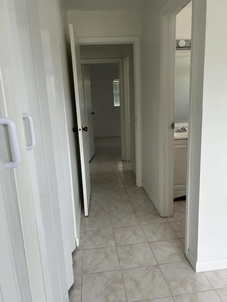 6140 SW 41st Court Davie FL 33314