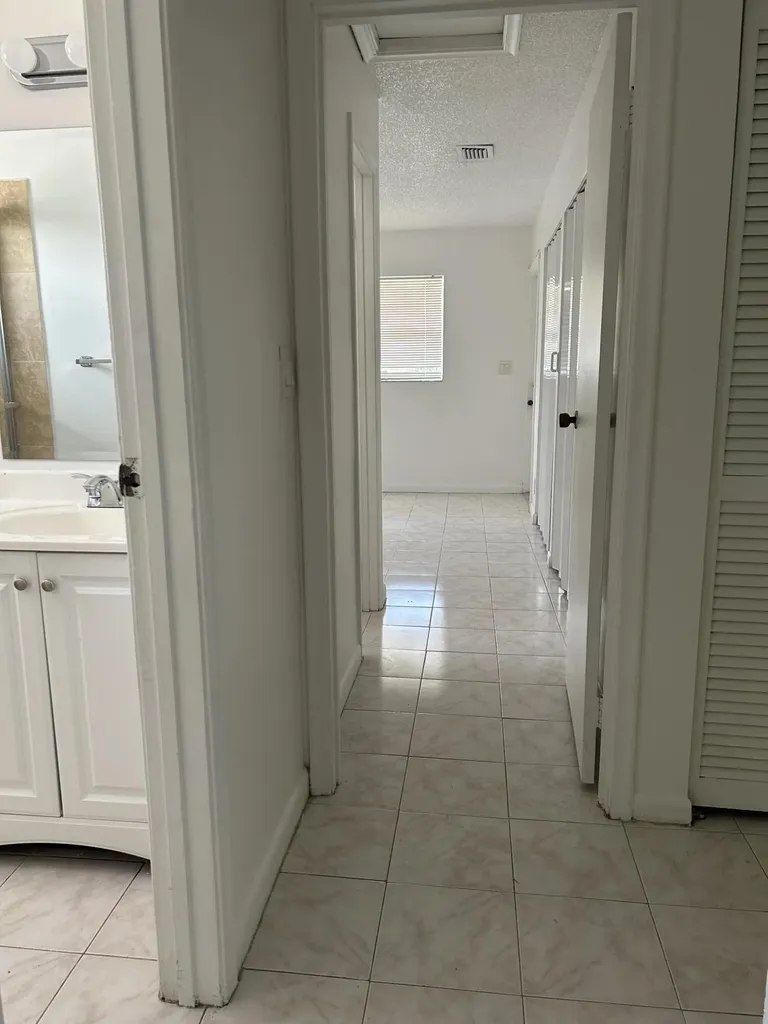 6140 SW 41st Court Davie FL 33314