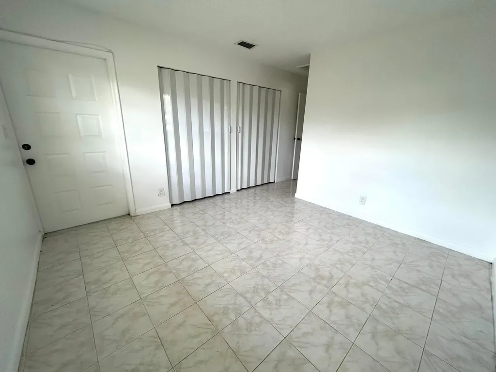 6140 SW 41st Court Davie FL 33314