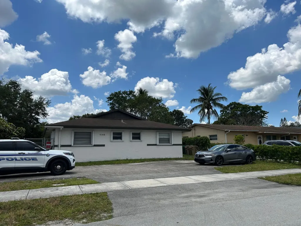 6140 SW 41st Court Davie FL 33314