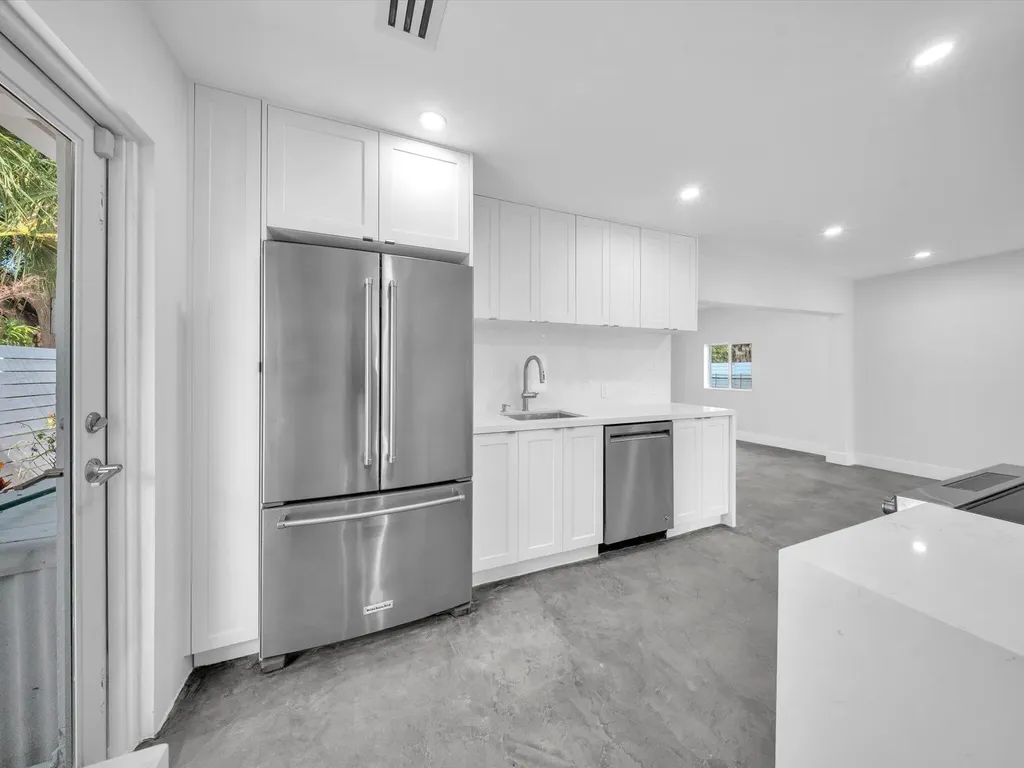 1721 N 16th Court Hollywood FL 33020