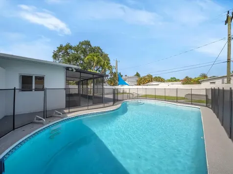 1721 N 16th Court Hollywood FL 33020