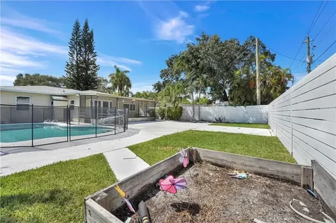 1721 N 16th Court Hollywood FL 33020