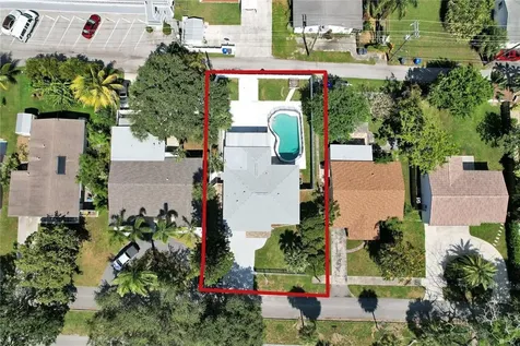 1721 N 16th Court Hollywood FL 33020