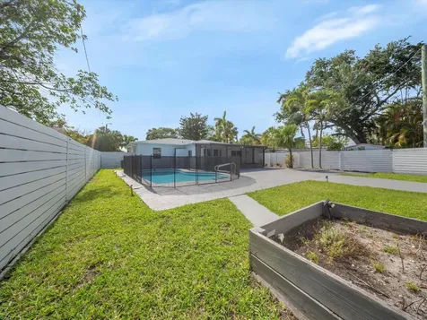 1721 N 16th Court Hollywood FL 33020