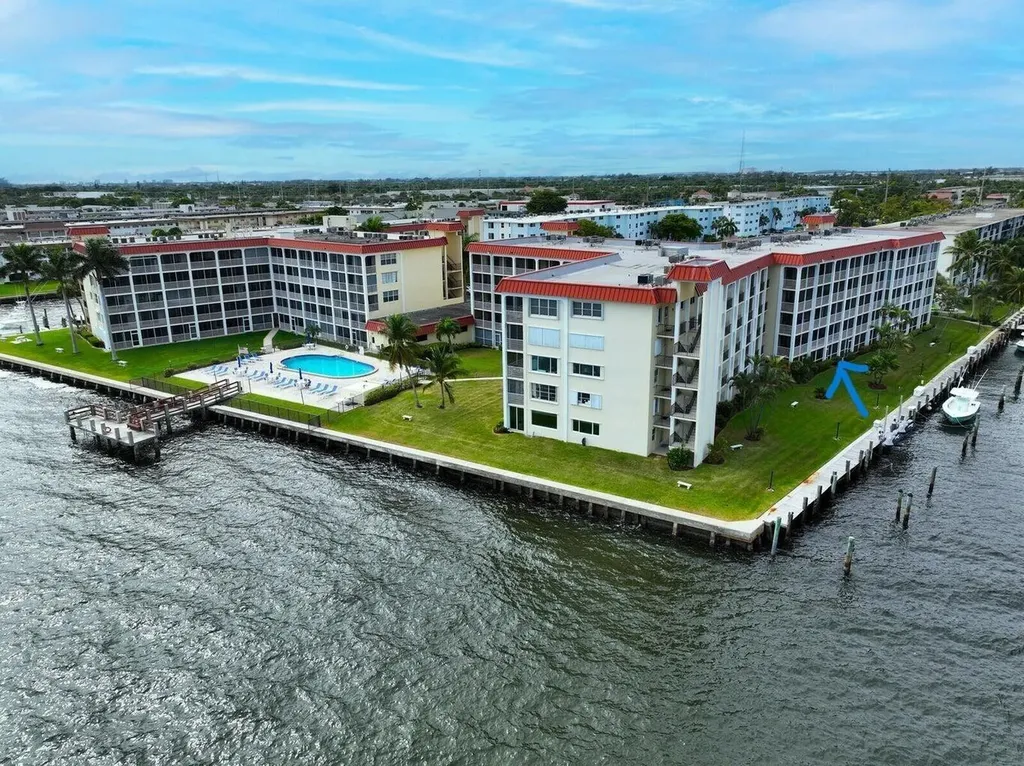 105 Paradise Harbour Boulevard North Palm Beach FL 33408
