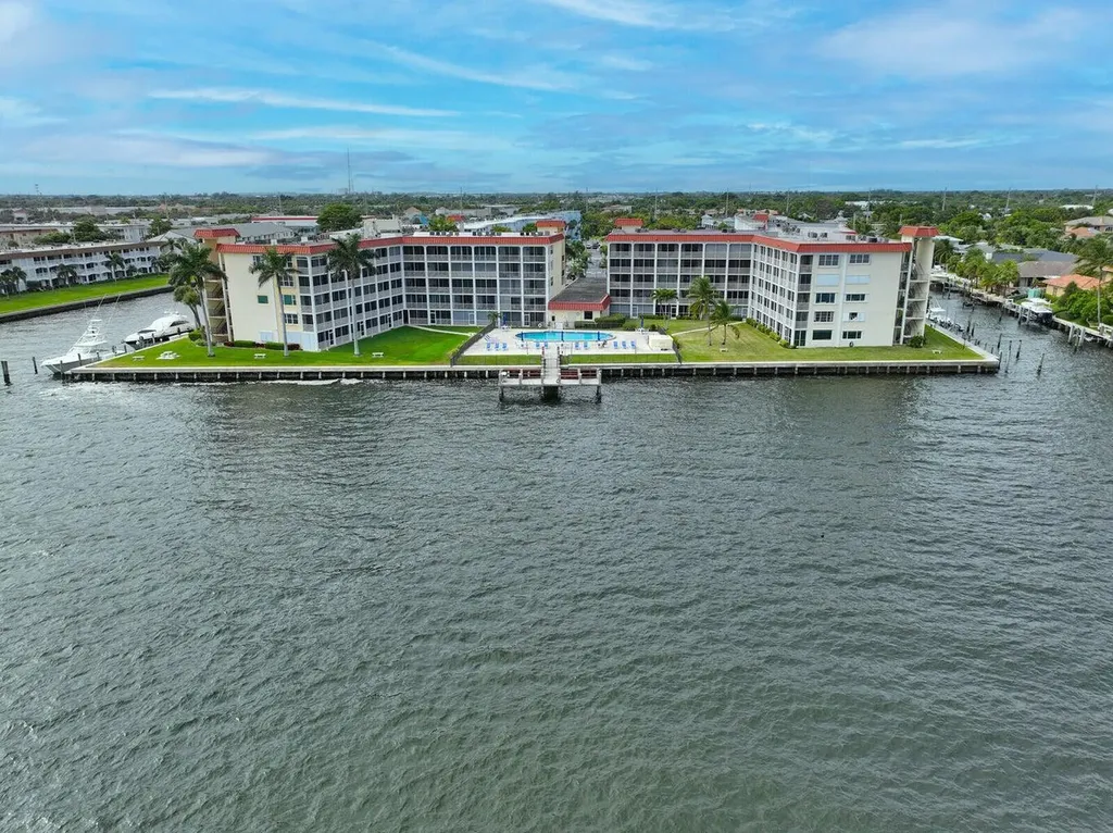 105 Paradise Harbour Boulevard North Palm Beach FL 33408