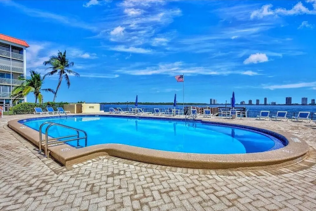 105 Paradise Harbour Boulevard North Palm Beach FL 33408