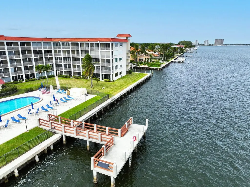 105 Paradise Harbour Boulevard North Palm Beach FL 33408