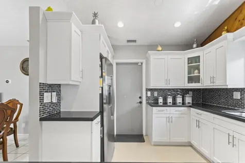8620 NW 48th Street Lauderhill FL 33351