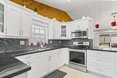 8620 NW 48th Street Lauderhill FL 33351