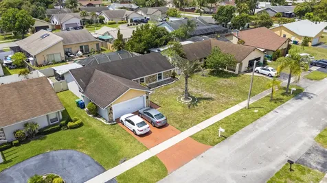 8620 NW 48th Street Lauderhill FL 33351