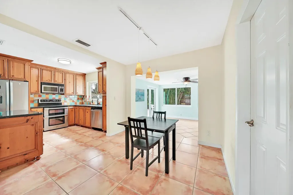 1101 SW 1st Avenue Pompano Beach FL 33060
