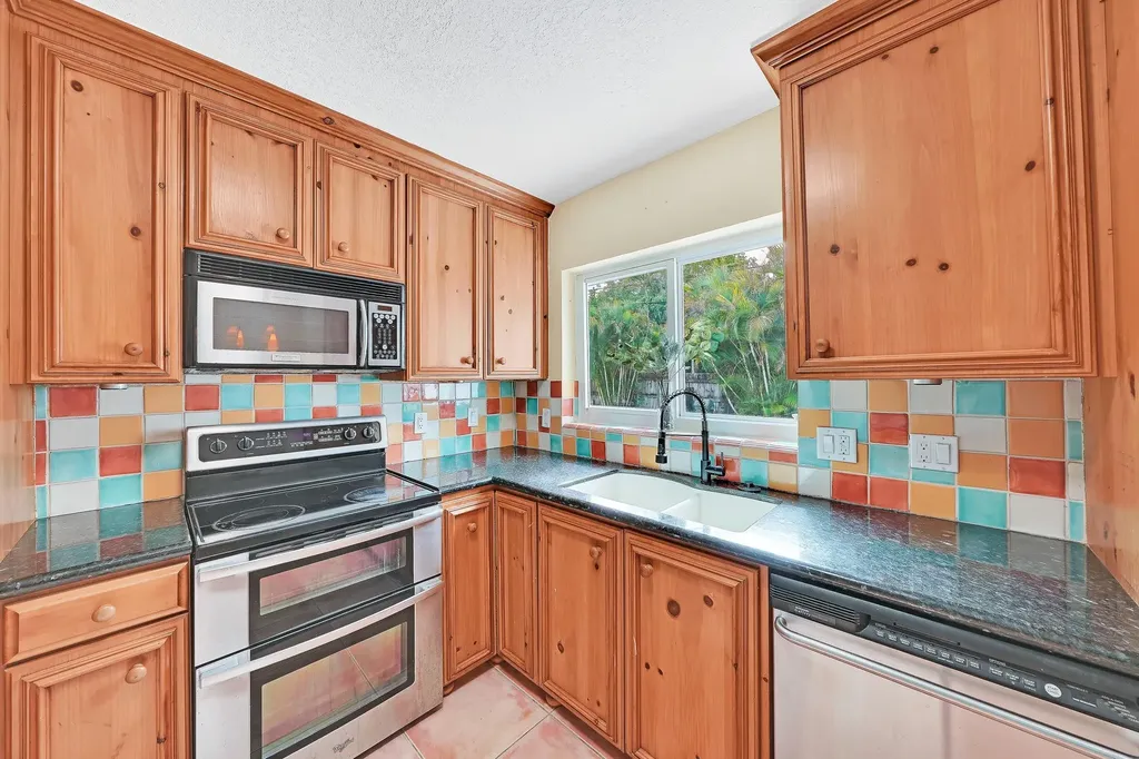 1101 SW 1st Avenue Pompano Beach FL 33060