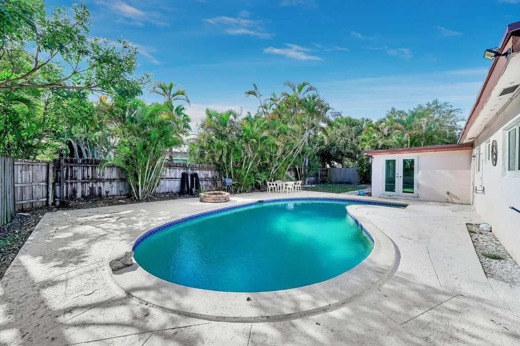 1101 SW 1st Avenue Pompano Beach FL 33060