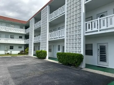 1380 NW 43 Terrace Lauderhill FL 33313