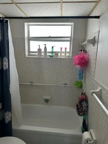 1380 NW 43 Terrace Lauderhill FL 33313