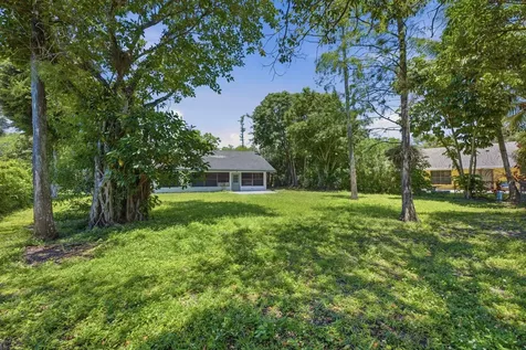 2260 NW 40th Terrace Coconut Creek FL 33066