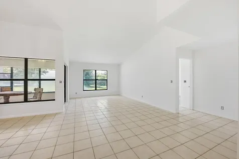 2260 NW 40th Terrace Coconut Creek FL 33066