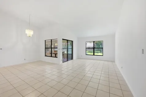 2260 NW 40th Terrace Coconut Creek FL 33066
