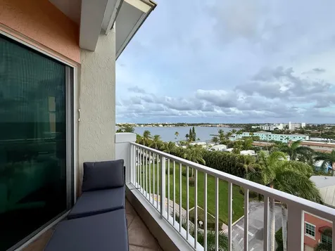 804 E Windward Way Lantana FL 33462
