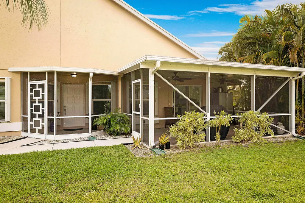 7852 Lake Champlain Court Delray Beach FL 33446