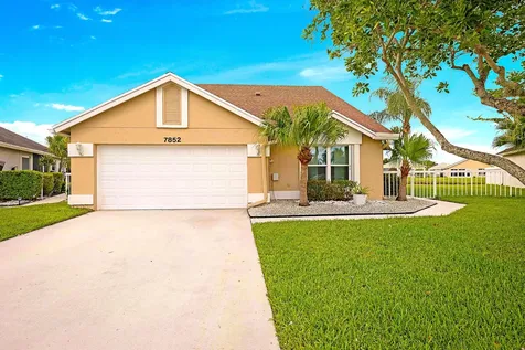7852 Lake Champlain Court Delray Beach FL 33446