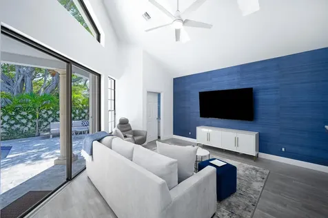 5809 NW 21st Way Boca Raton FL 33496