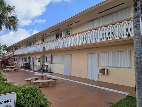 1000 SW 10th Avenue SW Hallandale Beach FL 33009