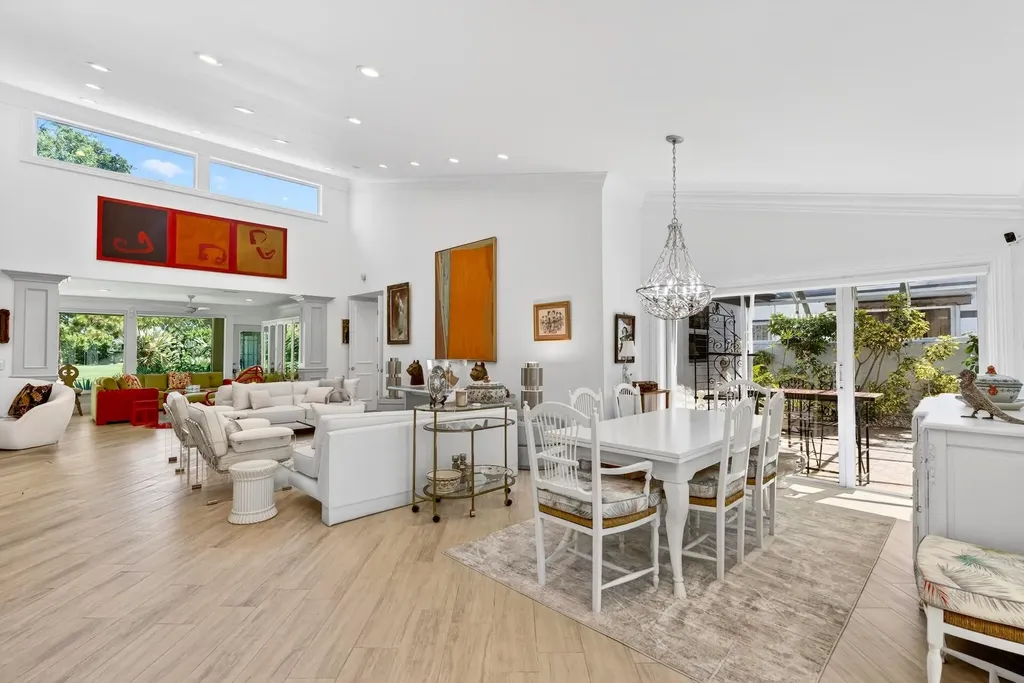 17 Villa Lane Boynton Beach FL 33436