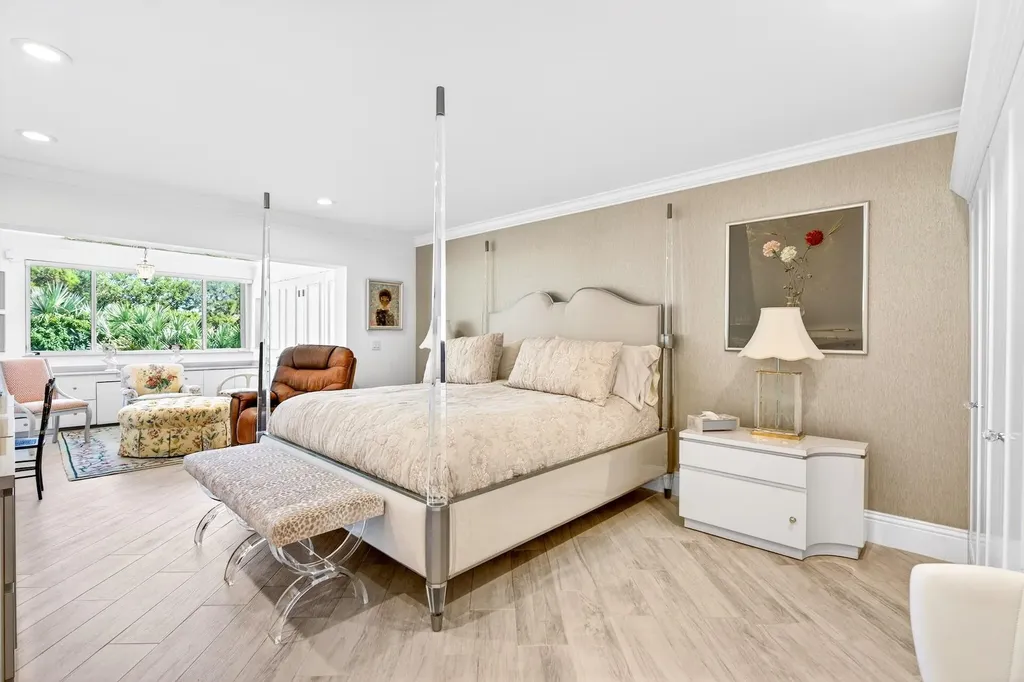 17 Villa Lane Boynton Beach FL 33436