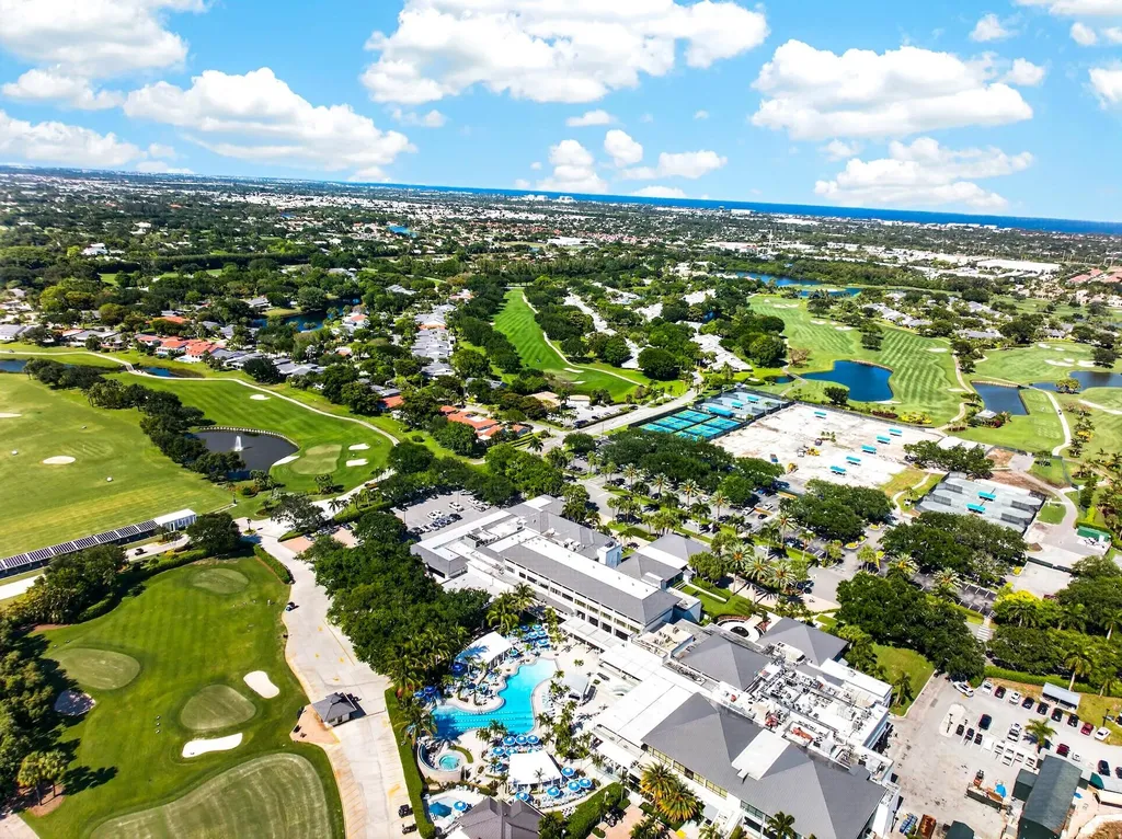 17 Villa Lane Boynton Beach FL 33436