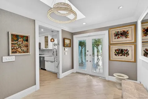 17 Villa Lane Boynton Beach FL 33436