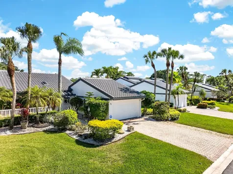 17 Villa Lane Boynton Beach FL 33436
