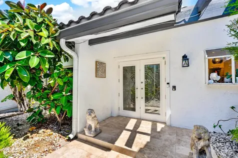 17 Villa Lane Boynton Beach FL 33436
