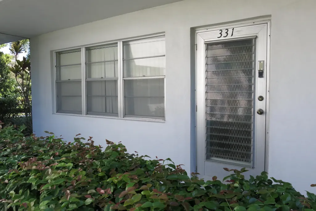 331 Windsor O West Palm Beach FL 33417
