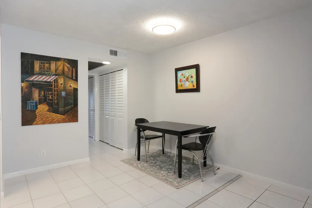 331 Windsor O West Palm Beach FL 33417