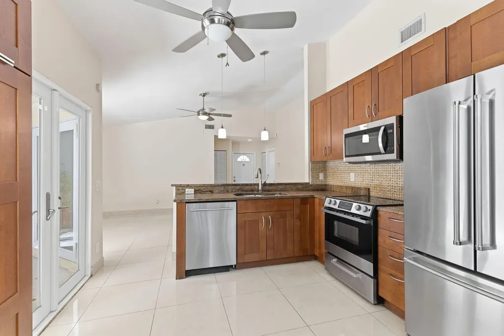 1472 Garden Road Weston FL 33326