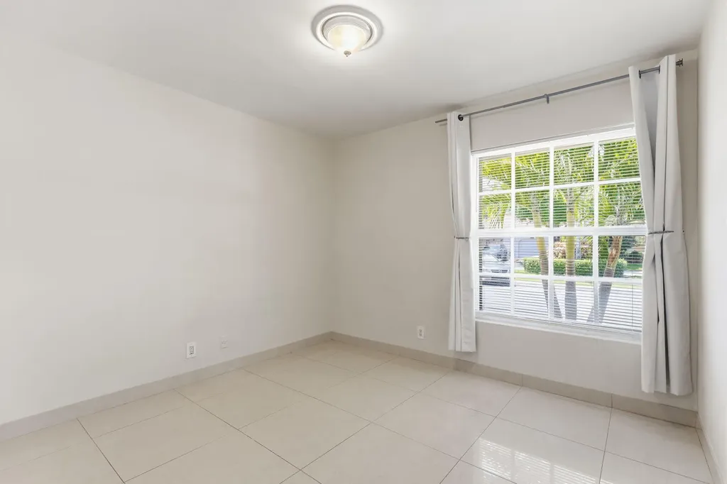 1472 Garden Road Weston FL 33326