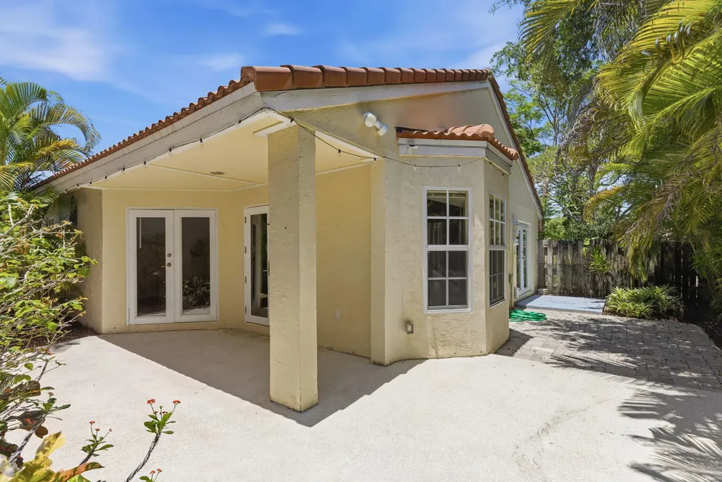 1472 Garden Road Weston FL 33326