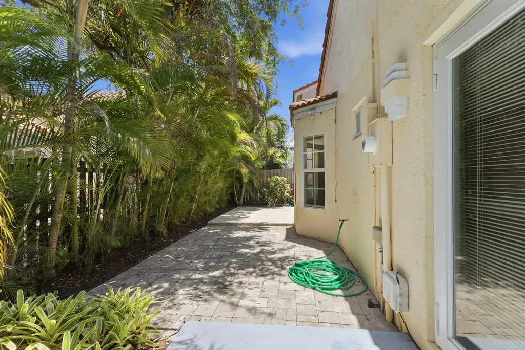 1472 Garden Road Weston FL 33326
