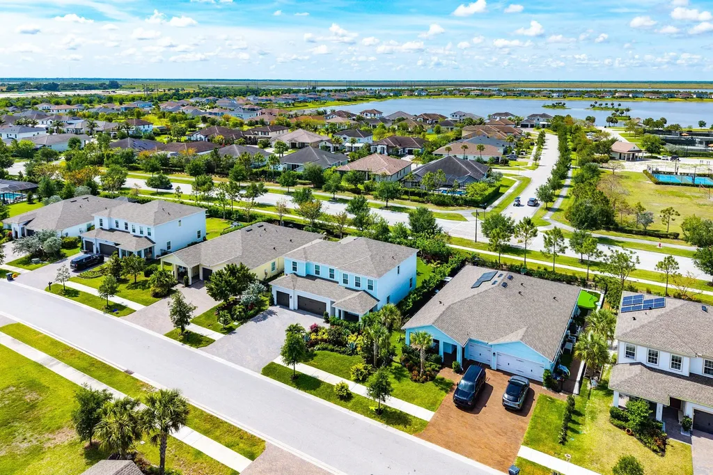 19196 Broad Shore Walk Loxahatchee FL 33470