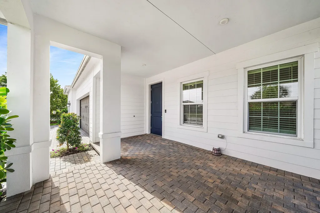 19196 Broad Shore Walk Loxahatchee FL 33470